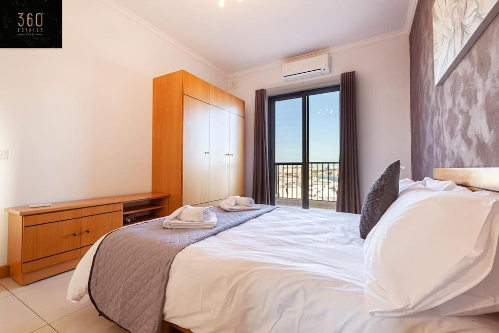 Comfortable Penthouse, Served With Lift, Wifi & Ac By 360 Estates Gzira Zewnętrze zdjęcie